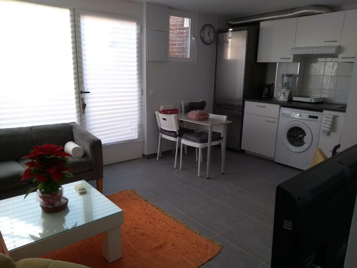 Cozy Apartament 10 Minutes From The Heart Of Мадрид Экстерьер фото